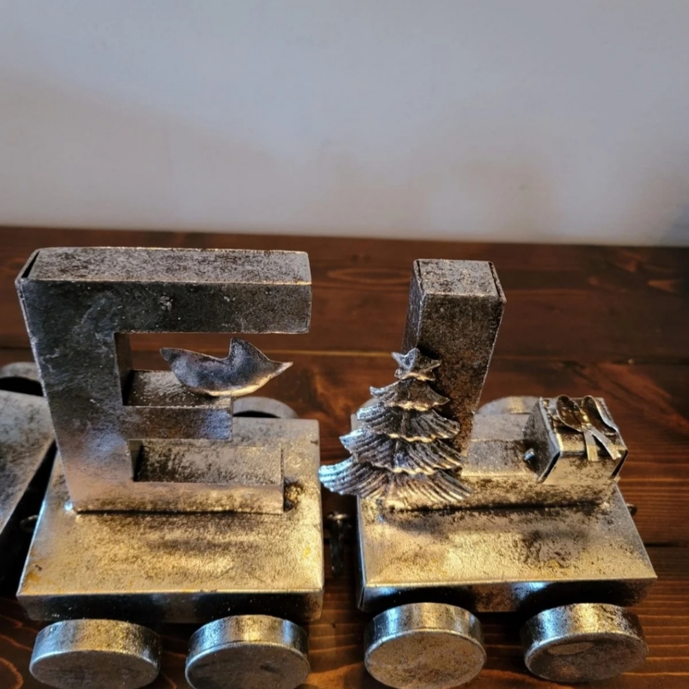 TII Collection Metal Train - Picture 6 of 8